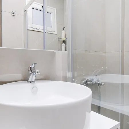 Daylily, 2 Bdrm Apartment, Vesta Philoxenia * Thessaloniki